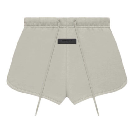 Essential shorts for women